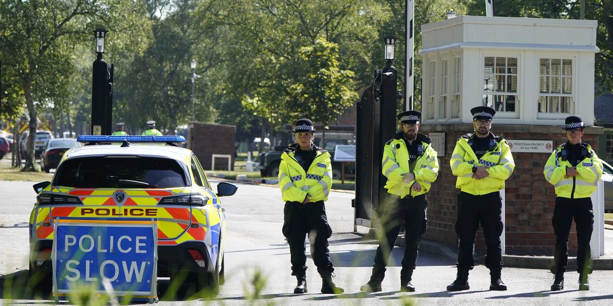 uk la polizia tira dritto con i ruoli inclusivi da Laverita.info uk la polizia tira dritto con i ruoli inclusivi
