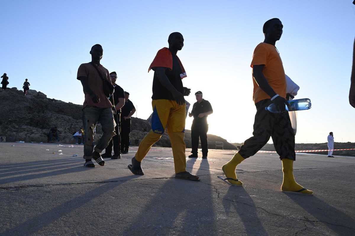 Trafficavano migranti sotto il decreto flussi. Uno degli arrestati vicino agli estremisti