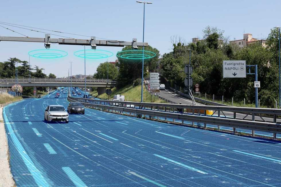 La tangenziale di Napoli diventa la prima «smart road» dello Stivale