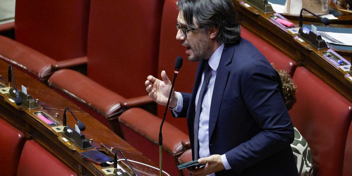 il m5s passa agli insulti sessisti da Laverita.info il m5s passa agli insulti sessisti