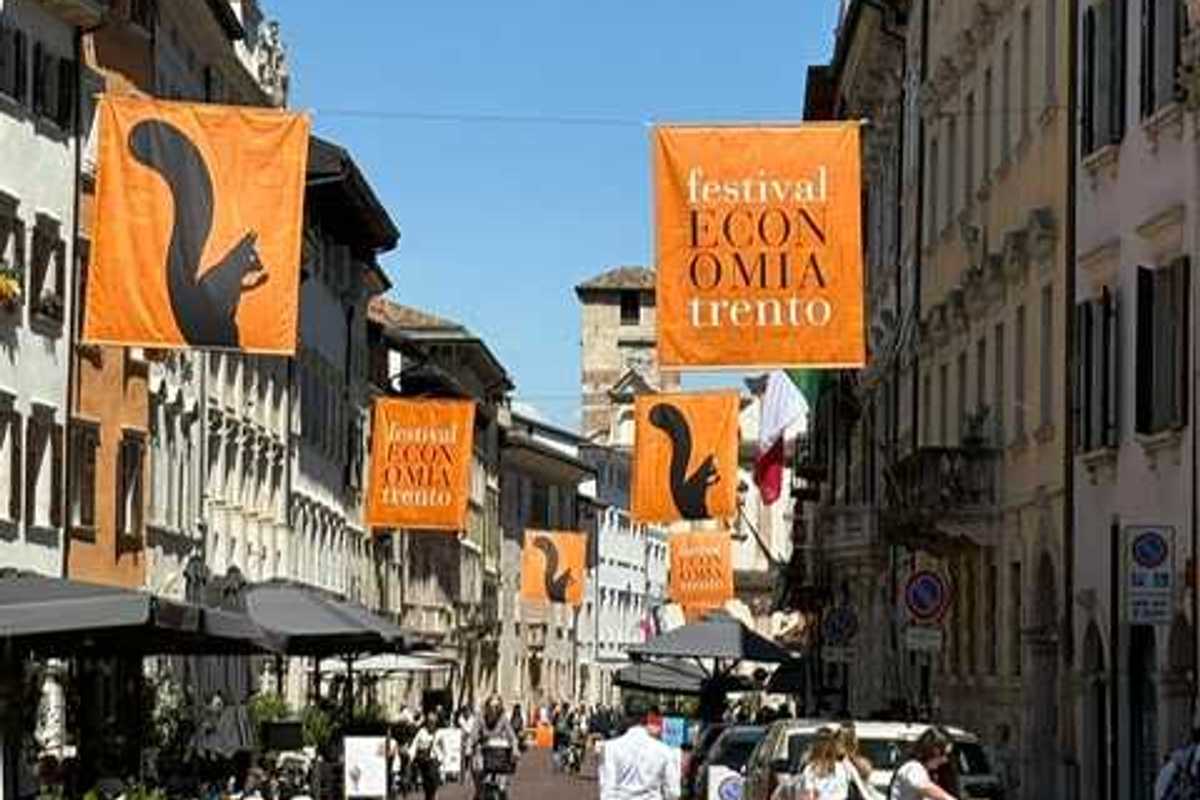 Industria – I poteri globali che ridisegnano l'economia