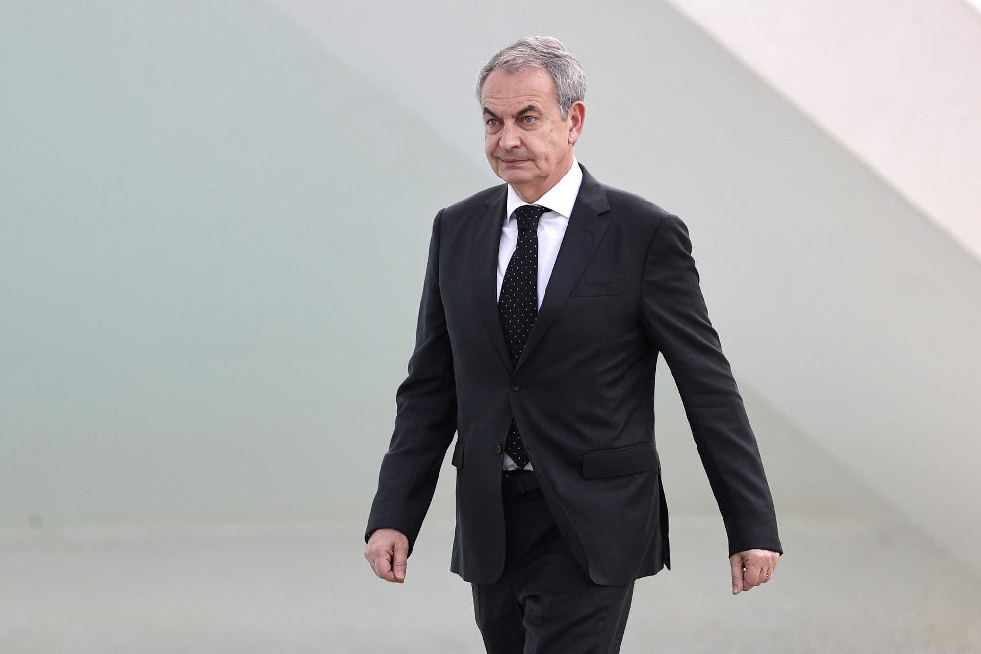 «Era pronto a scappare a Caracas». Zapatero preso con rubini e smeraldi