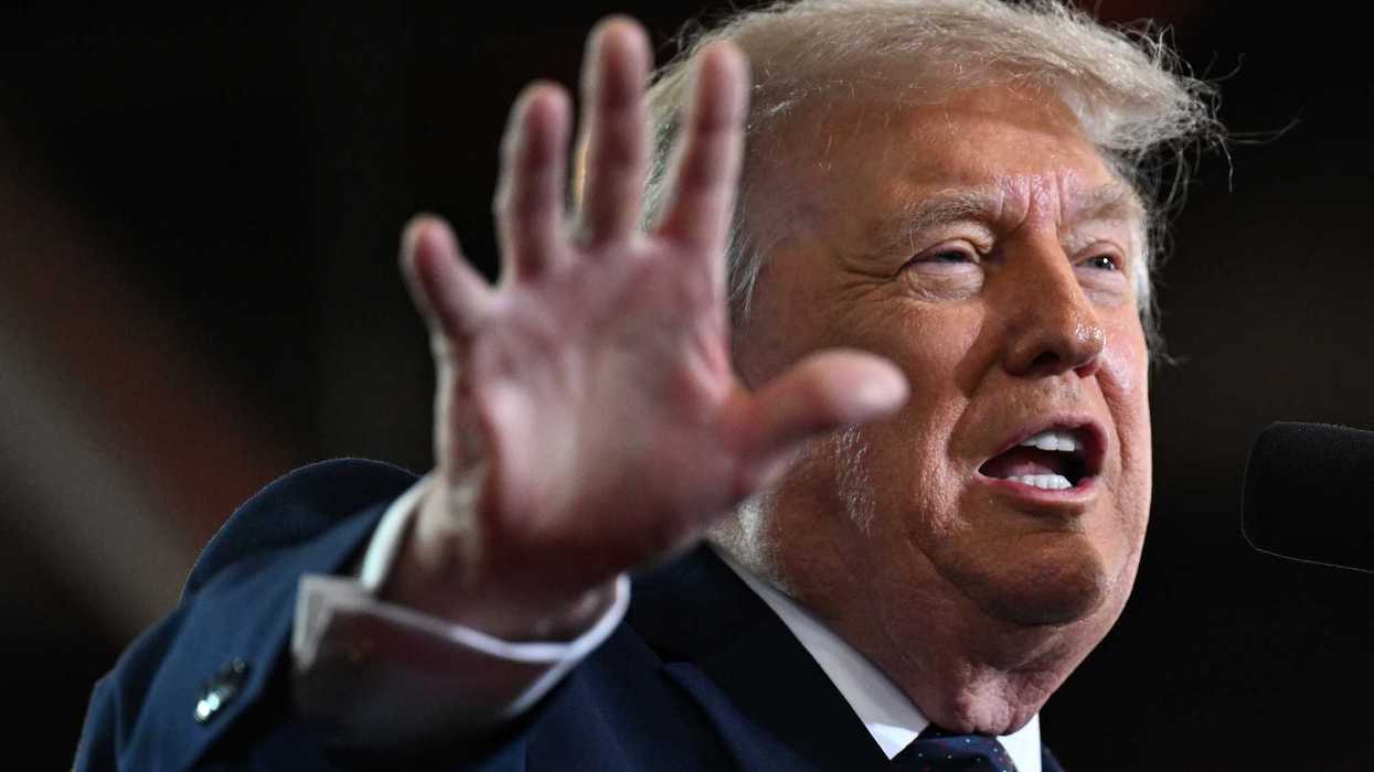 Regole o anarchia: Trump è al bivio sull’IA