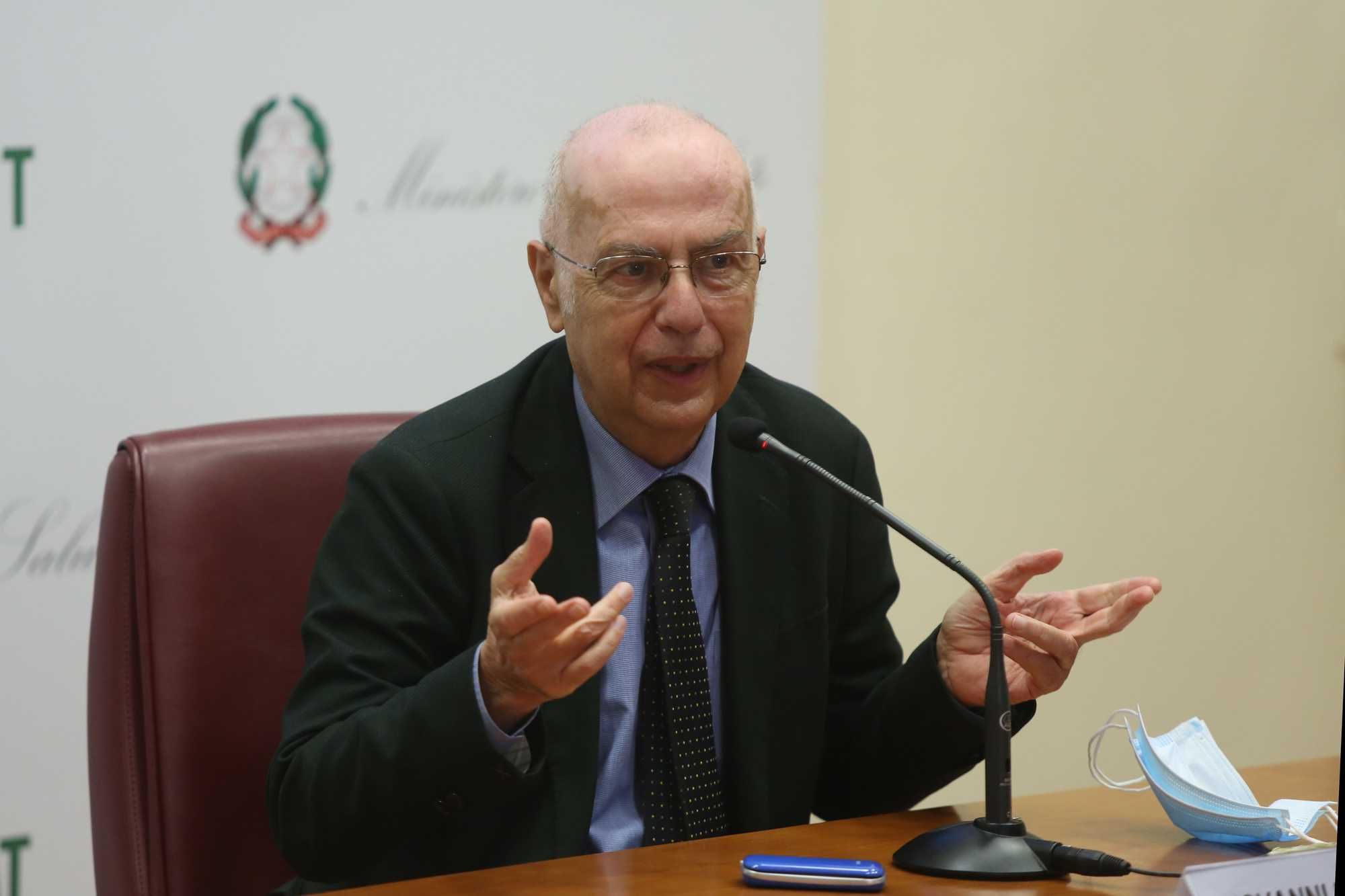 «Non serviva a evitare i contagi». Rezza rivede la teoria dei lockdown