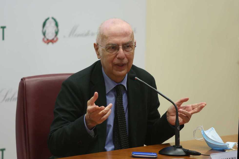 «Non serviva a evitare i contagi». Rezza rivede la teoria dei lockdown