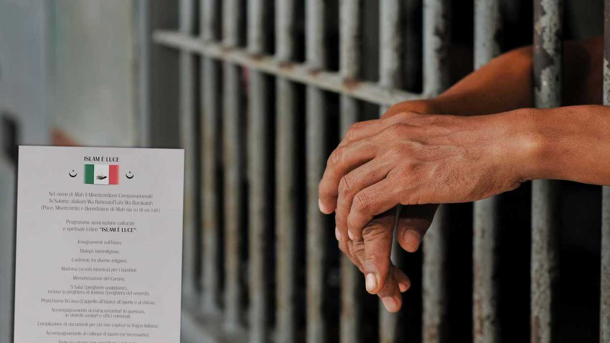 Col governo Meloni in cella 68 estremisti. Ma gli imam fanno proseliti nelle carceri