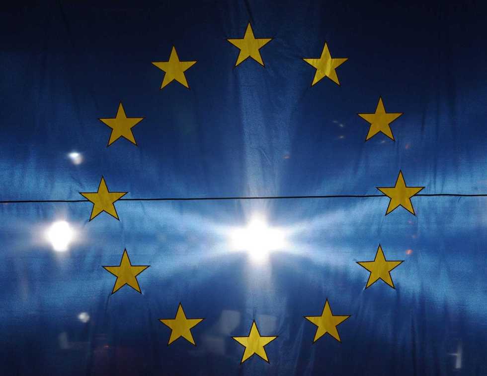 Ultimo harakiri a Bruxelles sull’auto: multe all’Europa e crediti ai cinesi