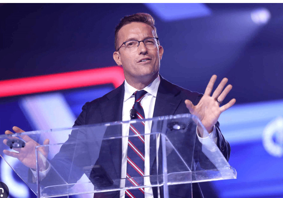 MAGA Hawks Split With MAGA Hacks Over Trump's Enigmatic Iran 'Deal'