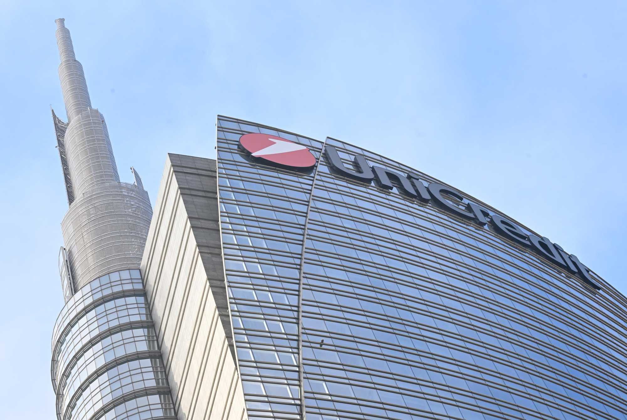 La scalata di Unicredit supera le attese. La Germania s’infuria