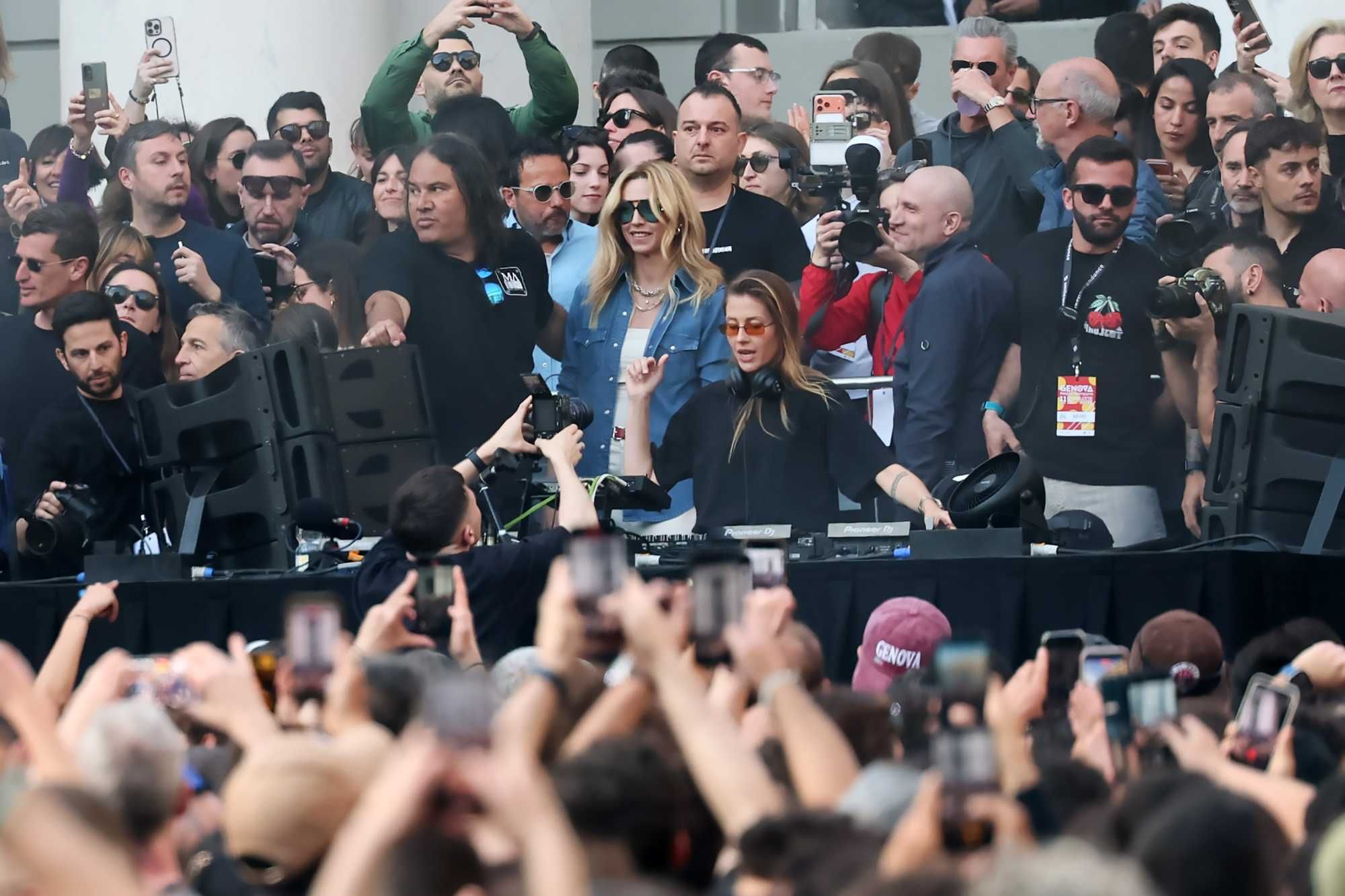 Tutti i misteri dietro il concerto che la Salis ha pagato 1,2 milioni
