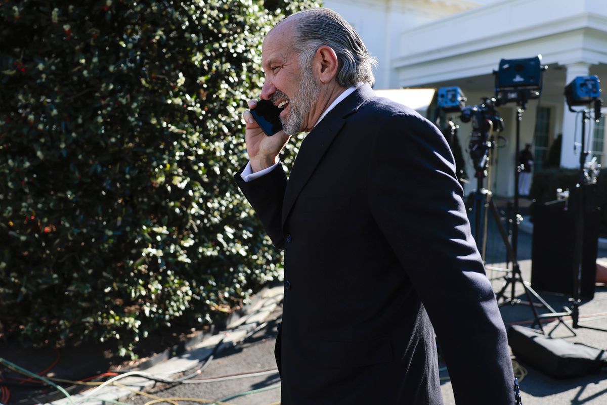 Putting 'Americans at Risk,' 1-in-4 Trump Commerce Department Officials Have Glaring Conflicts of Interest: Analysis | Common Dreams
