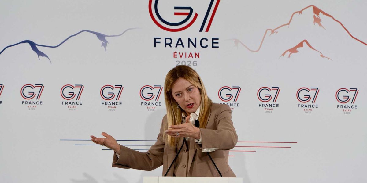 meloni bastona vannacci utile alla sinistra da Laverita.info meloni bastona vannacci utile alla sinistra