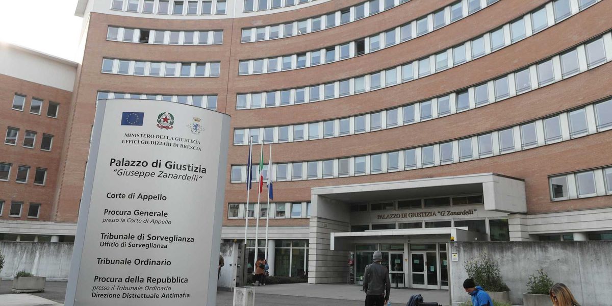 rifugiato fa sesso con una bambina secondo il giudice per242 non 232 stupro da Laverita.info rifugiato fa sesso con una bambina secondo il giudice per242 non 232 stupro