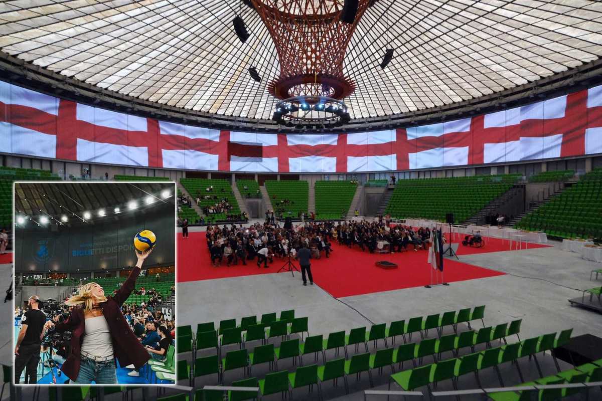 La Concertopoli targata Silvia Salis entra pure al palazzetto dello sport