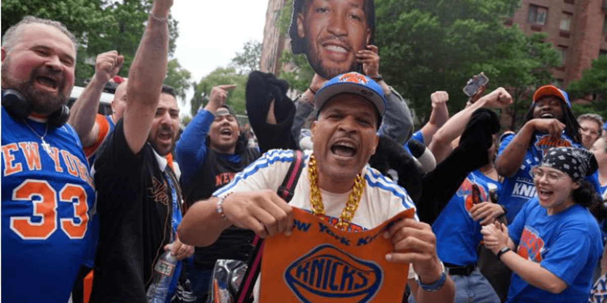 Despised Team Owner Dolan Shouldn't Make Knicks Visit Trump's White House