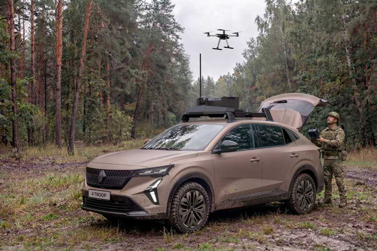 Renault con l’elmetto: farà droni e suv militari