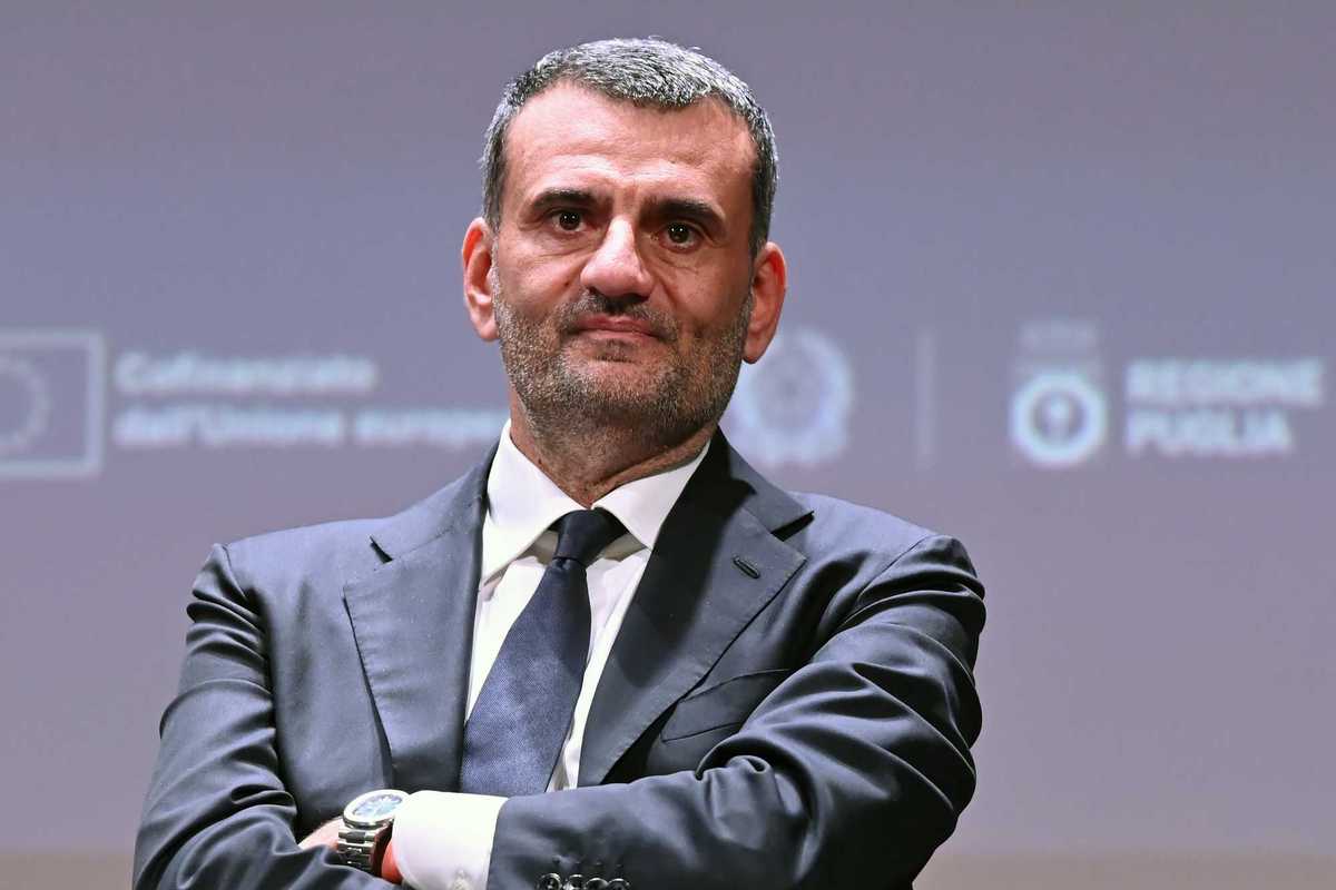 Avviso di garanzia per concussione: via un assessore della giunta Decaro