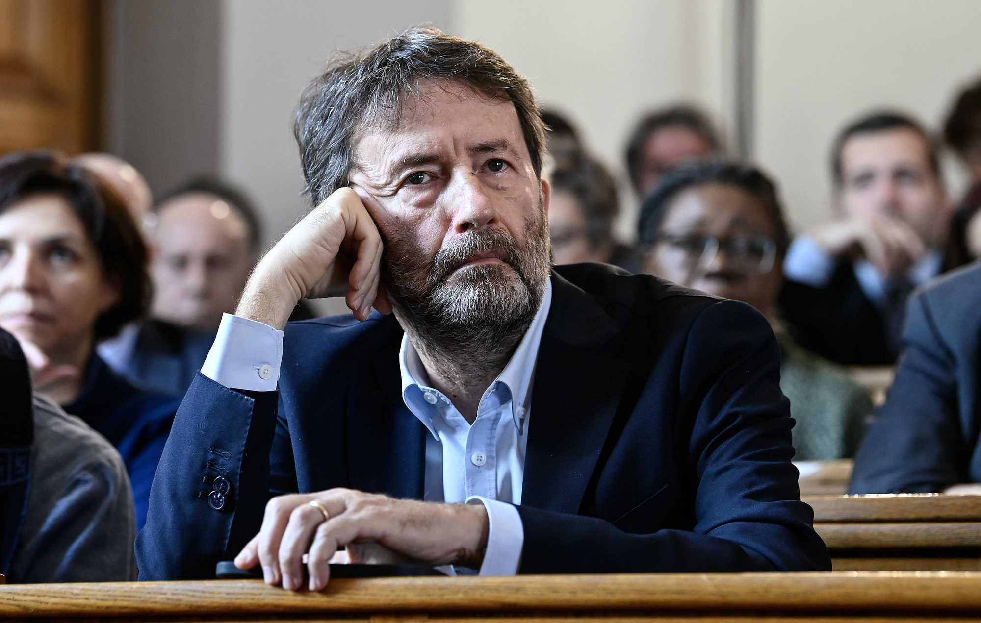 È il solito disco rotto: Franceschini rilancia l’allarme democratico