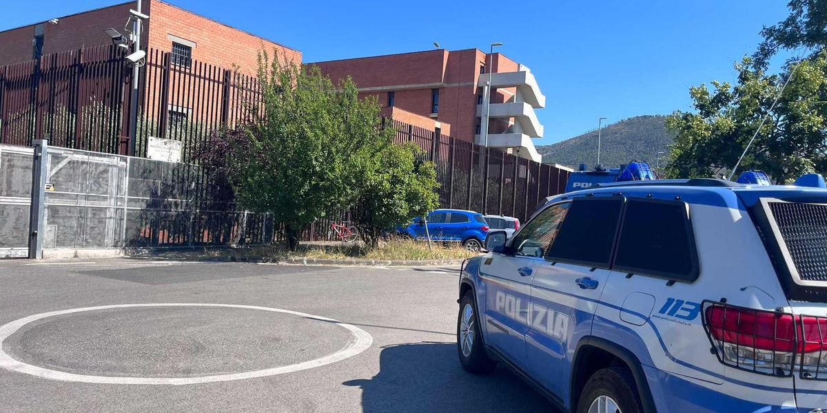 cella piccola e carcere affollato sconto di pena al pedofilo pakistano da Laverita.info cella piccola e carcere affollato sconto di pena al pedofilo pakistano