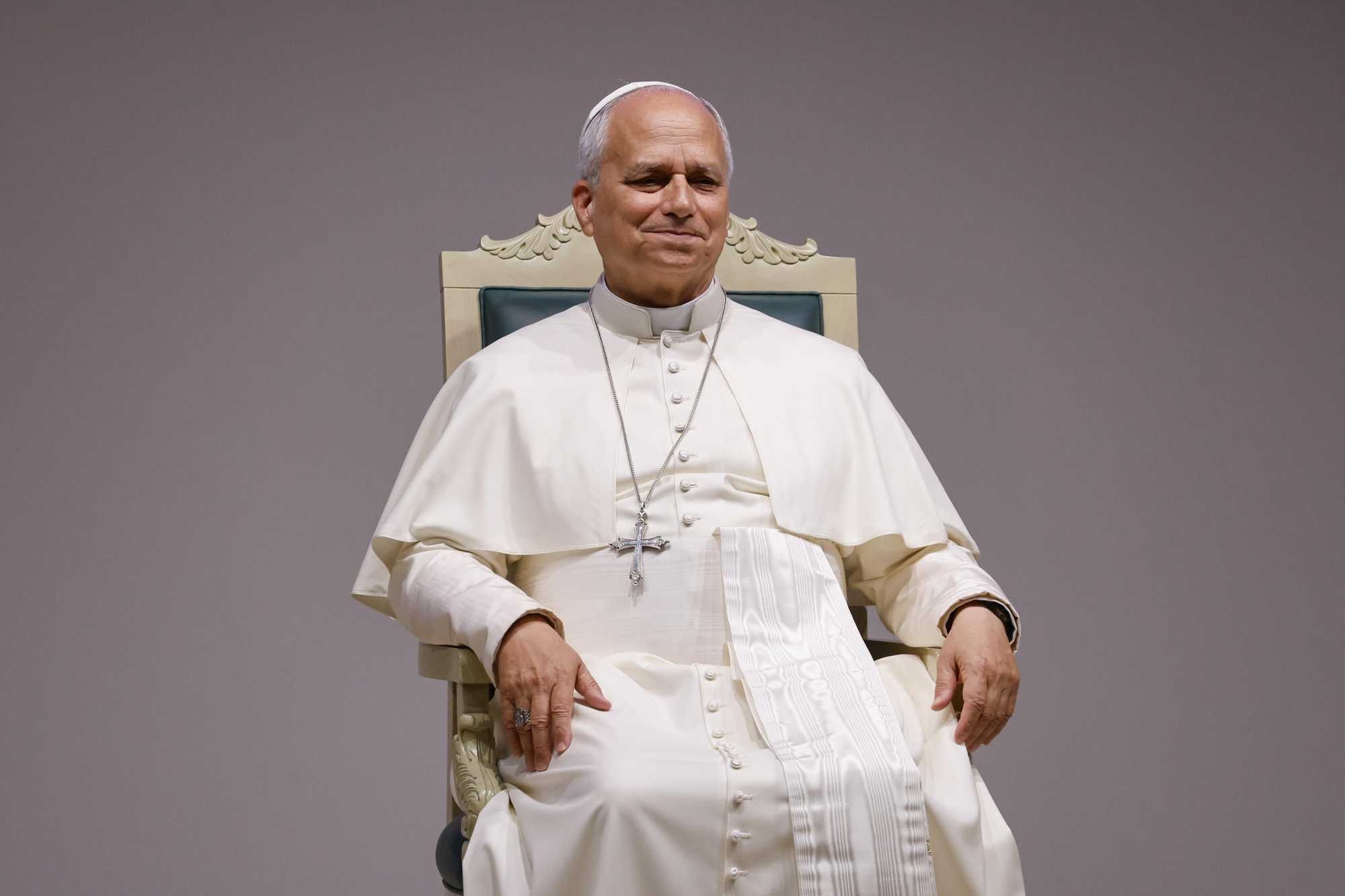 Il Papa a gamba tesa sull’eutanasia: «Il medico non può servire la morte»