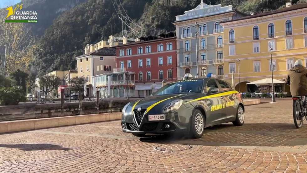 La GdF scopre oltre 100 lavoratori irregolari nell'Alto Garda