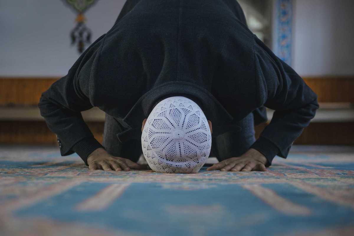 Per essere inclusivi all’oratorio estivo si prega perfino Allah