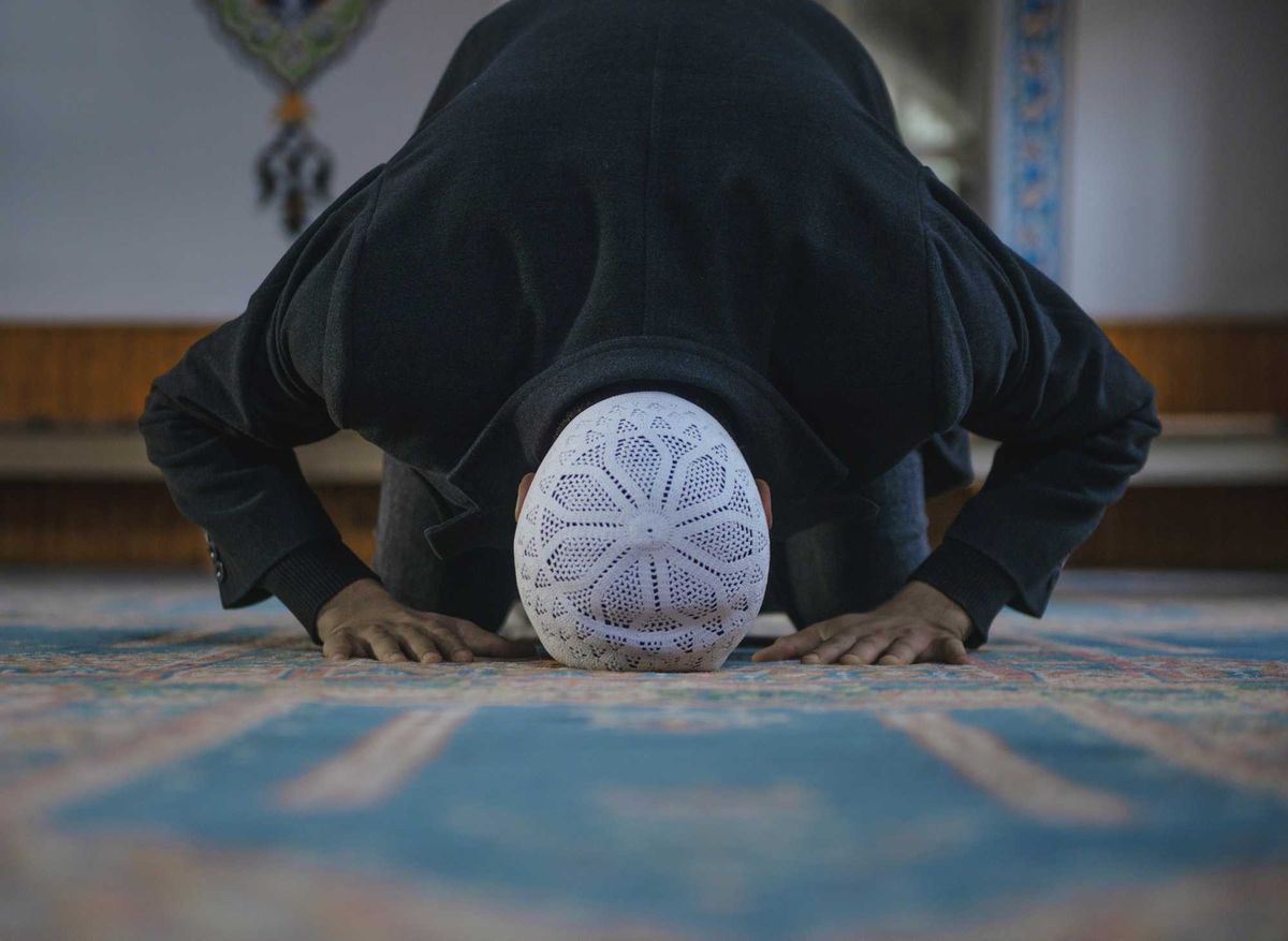 Per essere inclusivi all’oratorio estivo si prega perfino Allah