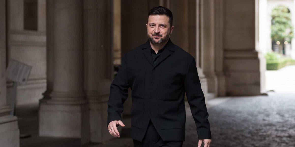 zelensky ci usa come bancomat per portarci dritti in guerra da Laverita.info zelensky ci usa come bancomat per portarci dritti in guerra