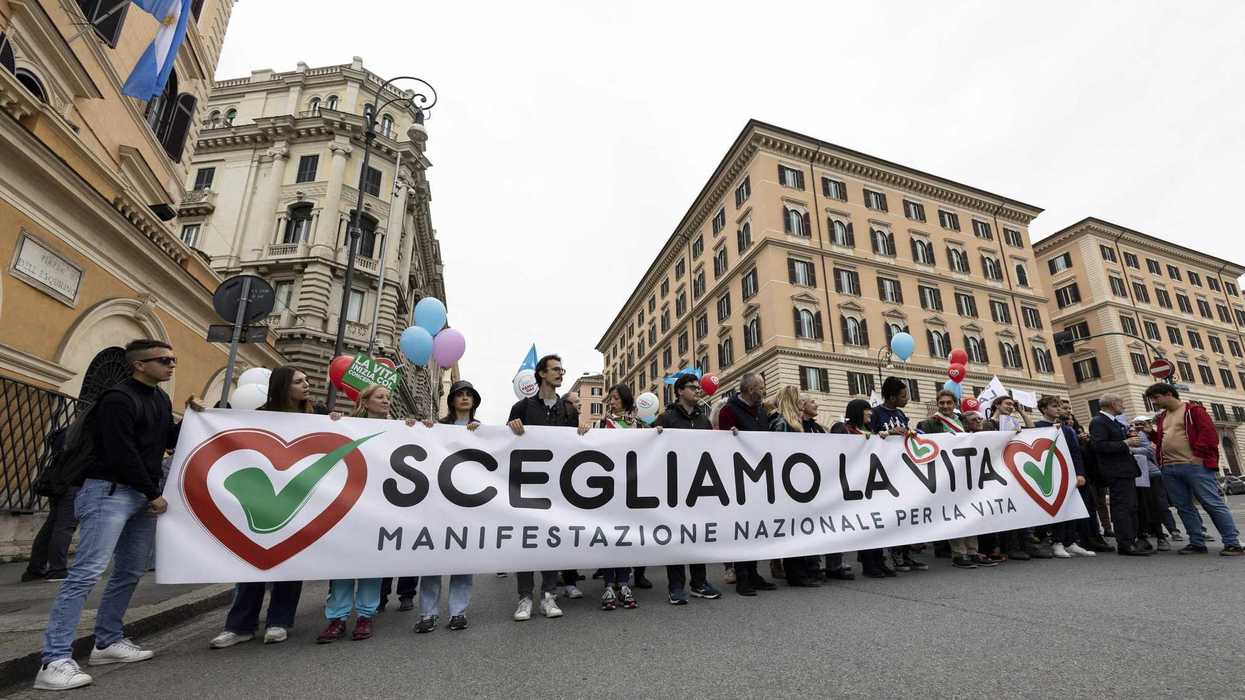 Oggi la sinistra marcia su Roma contro Pro vita e remigrazione