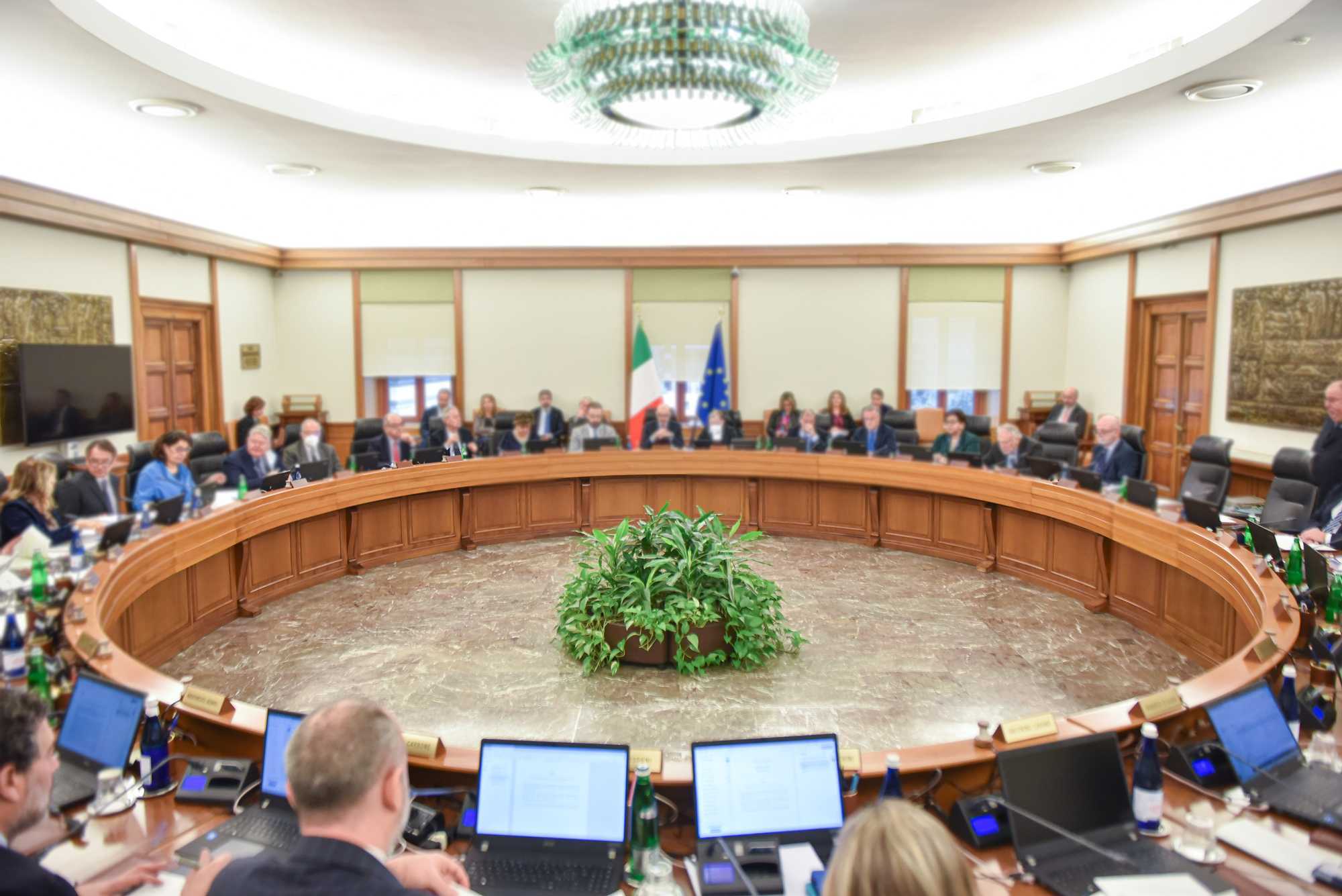 Al Csm continua la solita spartizione