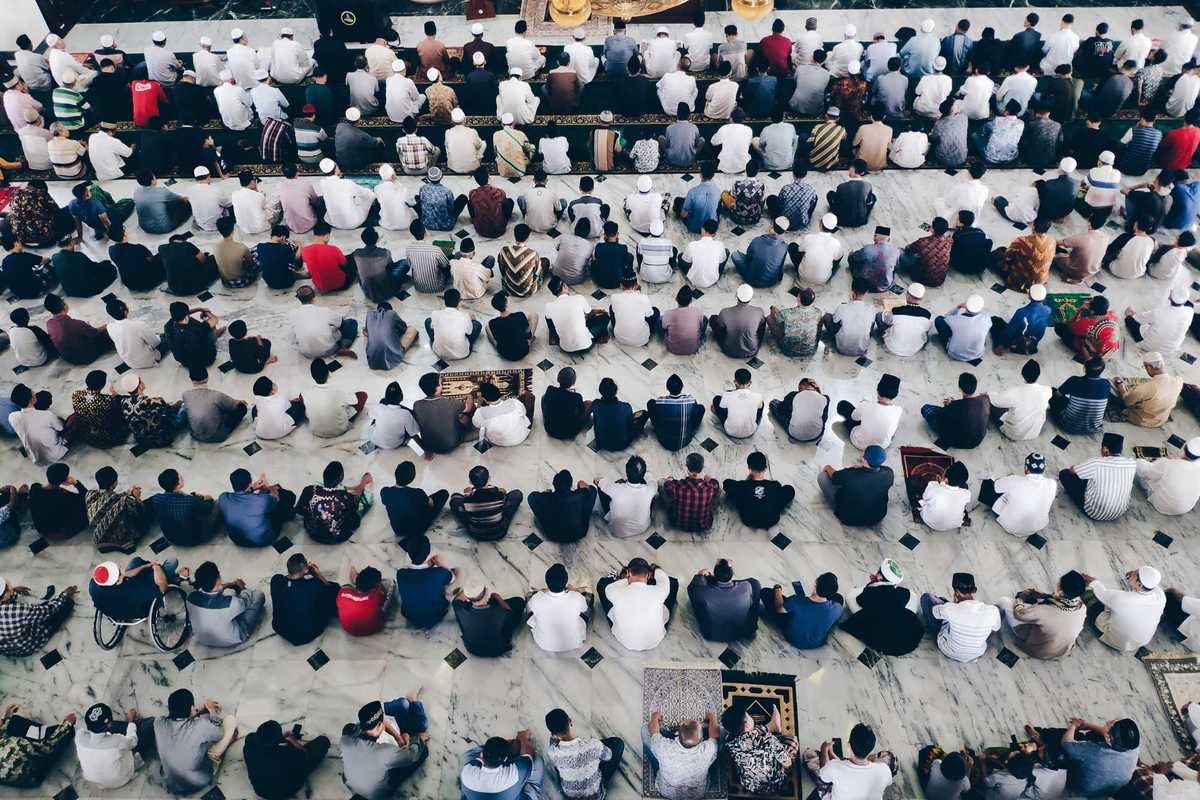 Apriamo gli occhi: per gli islamici siamo servi