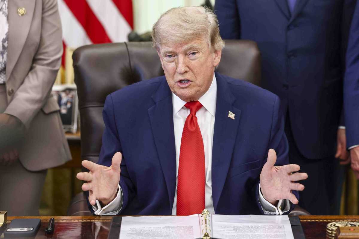 Trump: «Oggi la firma». Ma Teheran frena