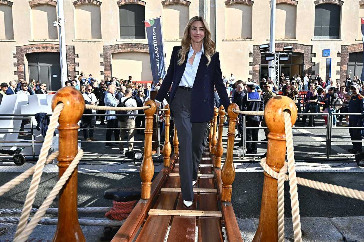Mentre la Salis prende la tintarella sindacati e Pd vogliono farla nera