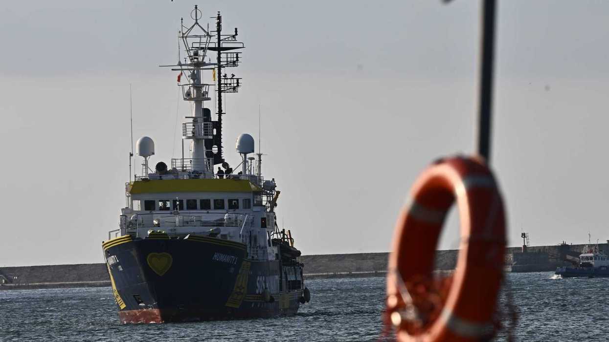 Ora le Ong «sventolano» i minori per evitare la stretta alle frontiere
