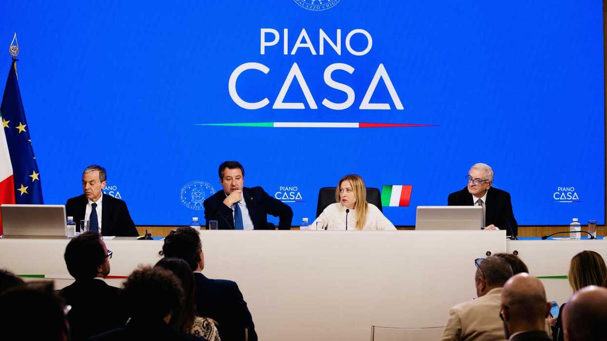 «Piano casa in aiuto al ceto medio. Diamo la precedenza agli italiani»