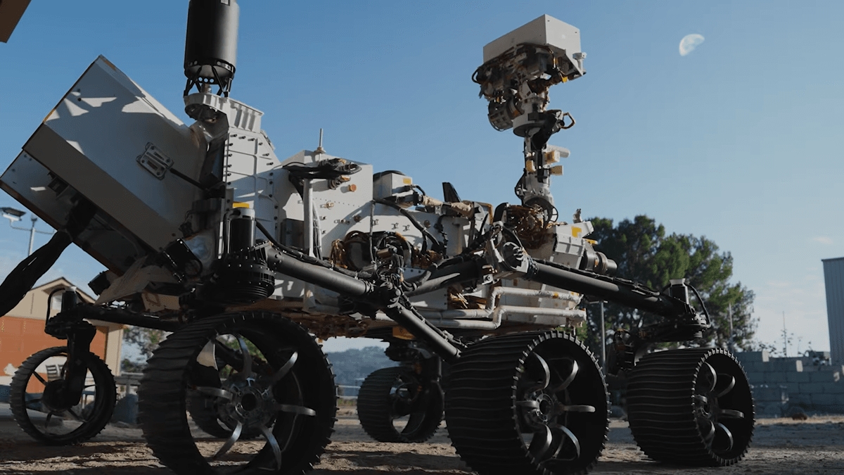 Video Friday: An Earthbound Mars Rover for the Moon