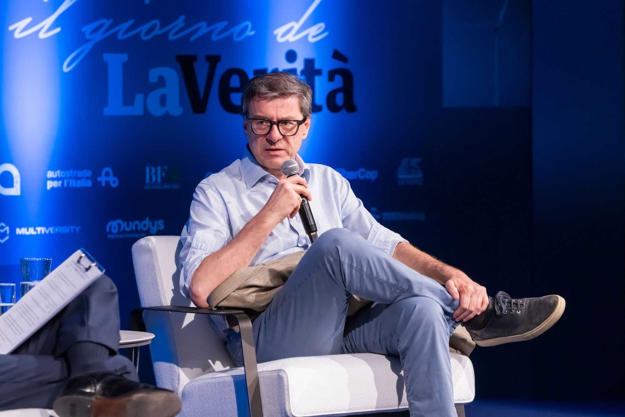 Giorgetti: «Superbonus? Truffe per 10 miliardi e un conto da 195. Possibile chiusura della procedura d’infrazione»