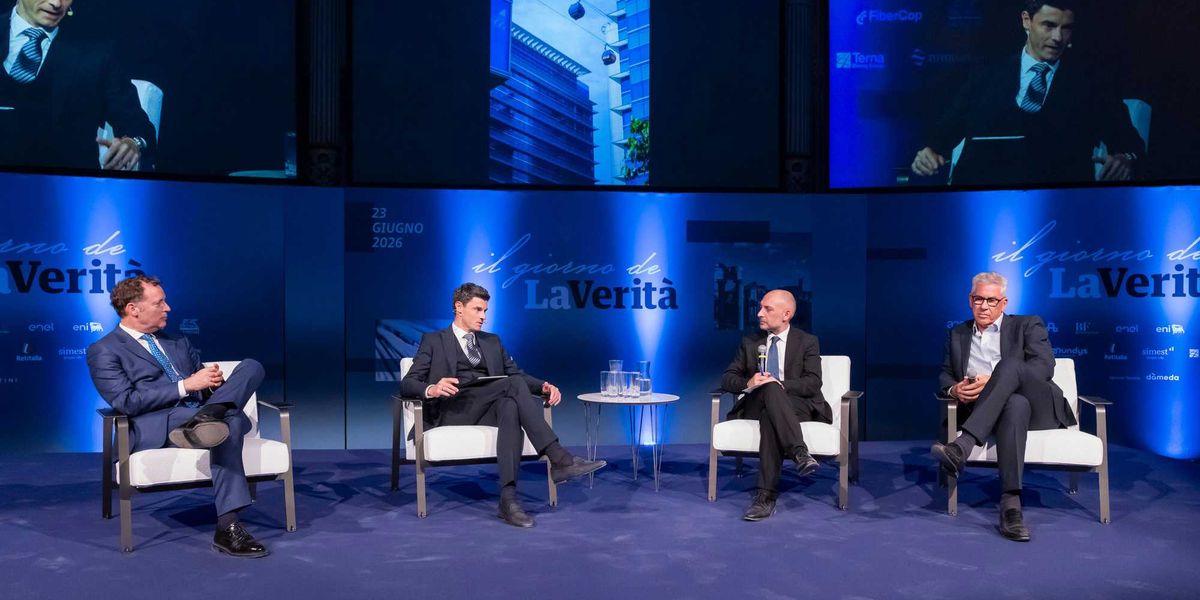 fabbrica del futuro pi249 veloce connessa e sostenibile la sfida della logistica e delle reti digitali da Laverita.info fabbrica del futuro pi249 veloce connessa e sostenibile la sfida della logistica e delle reti digitali