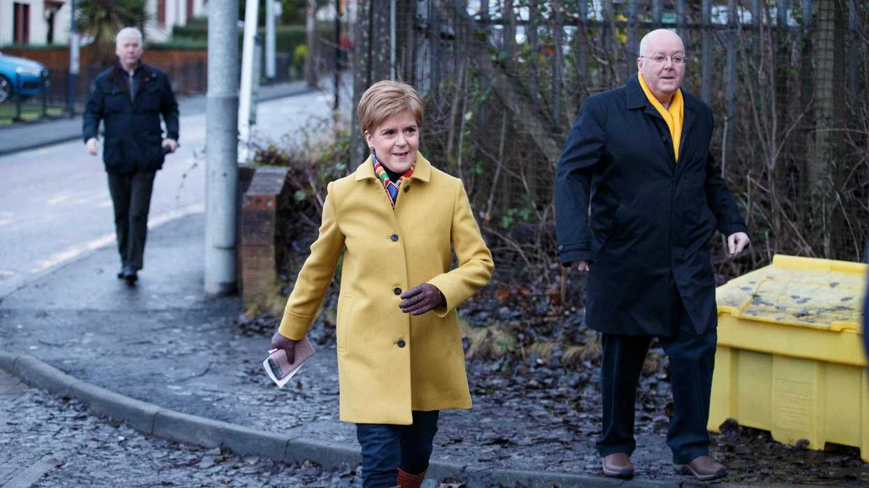 Tegola pure per la Sturgeon: condannato l’ex marito dell’ultrà scozzese pro Ue