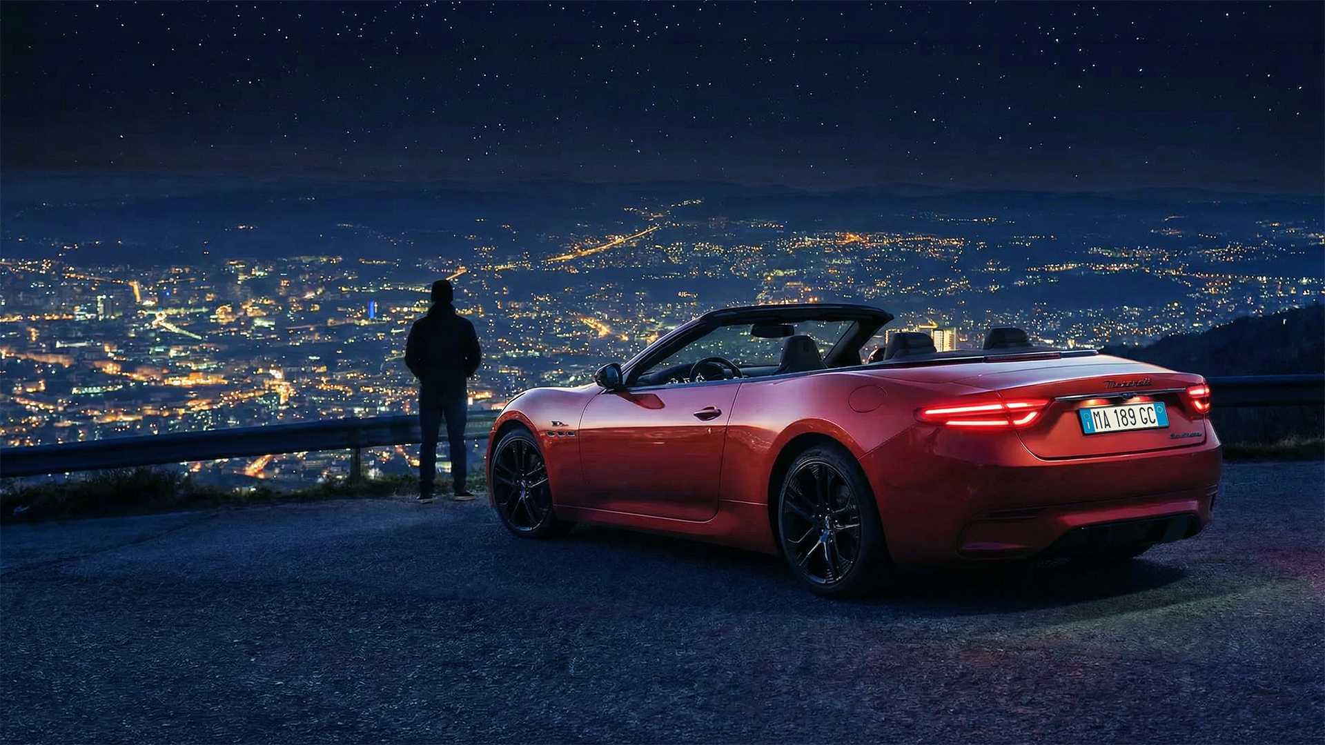 Maserati festeggia i 100 anni del Tridente con una costellazione di cento stelle