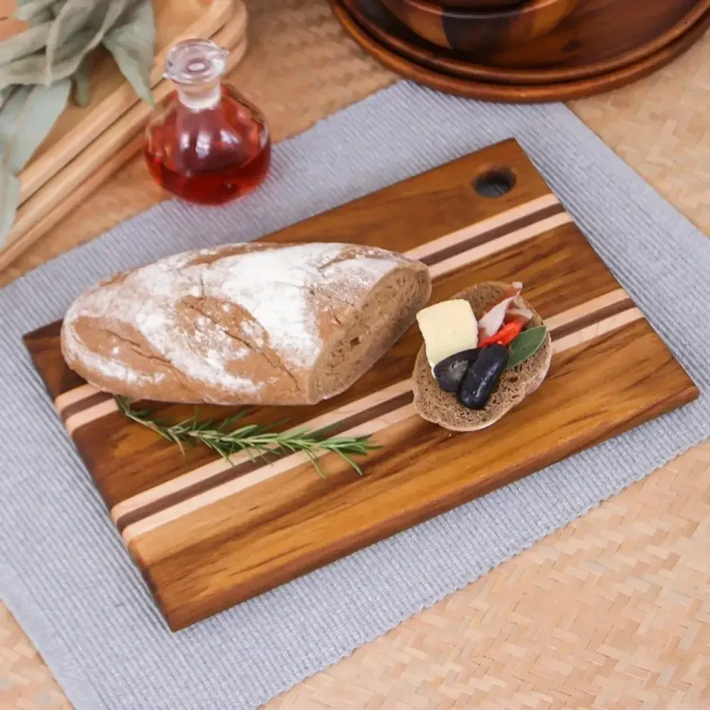 Kitchen & Dining