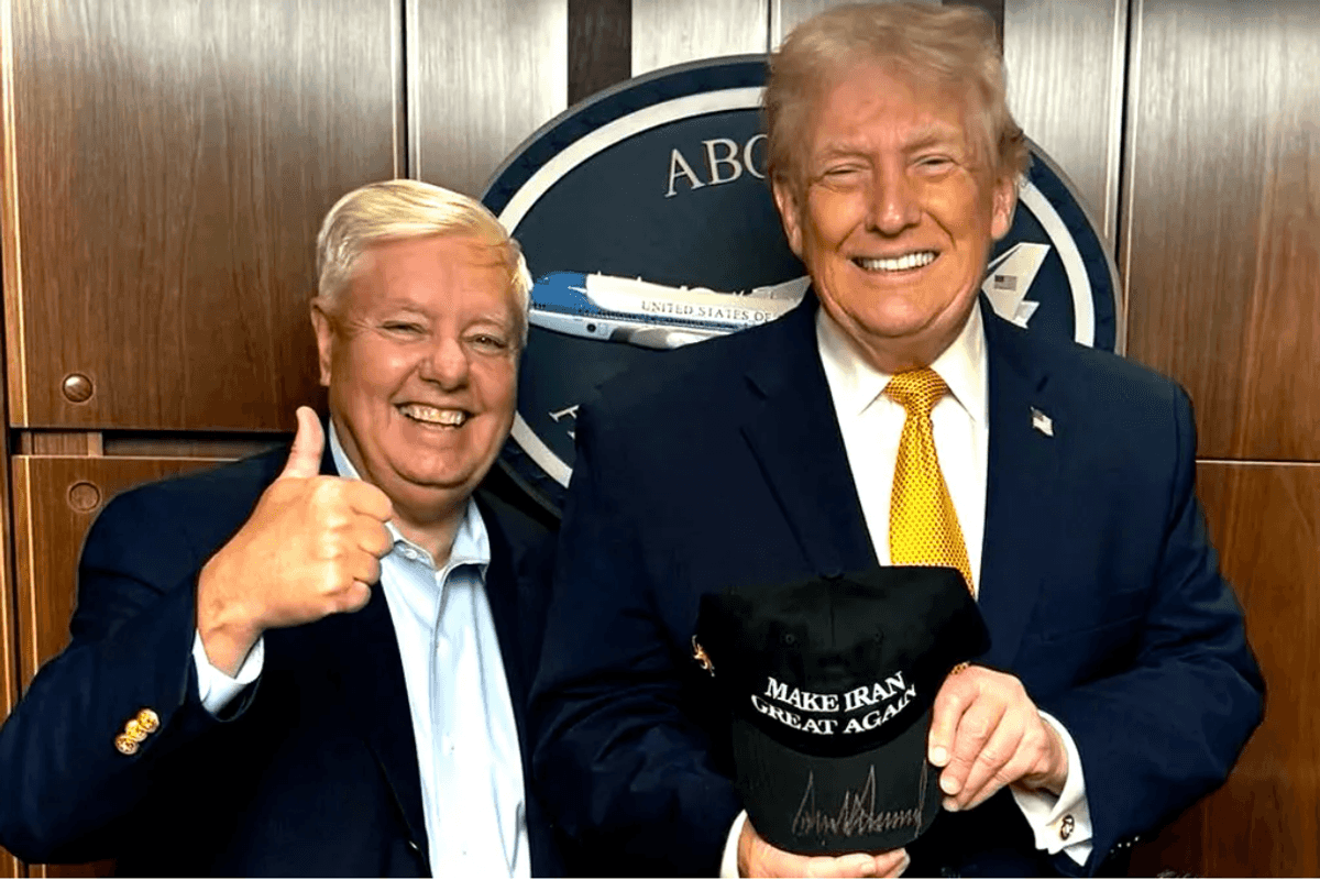 Lindsey Graham and Donald Trump with make iran great again cap