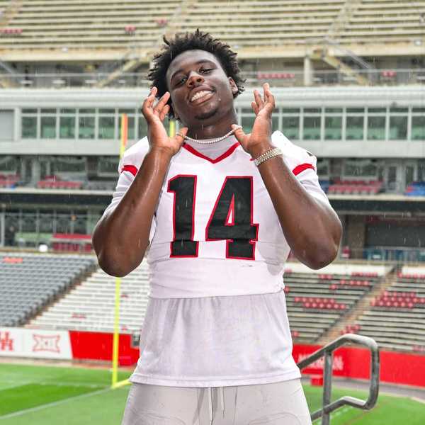 BUILT DIFFERENT — LITERALLY: Surrounded by greatness, Langham Creek's Ayangbile is forging his own path