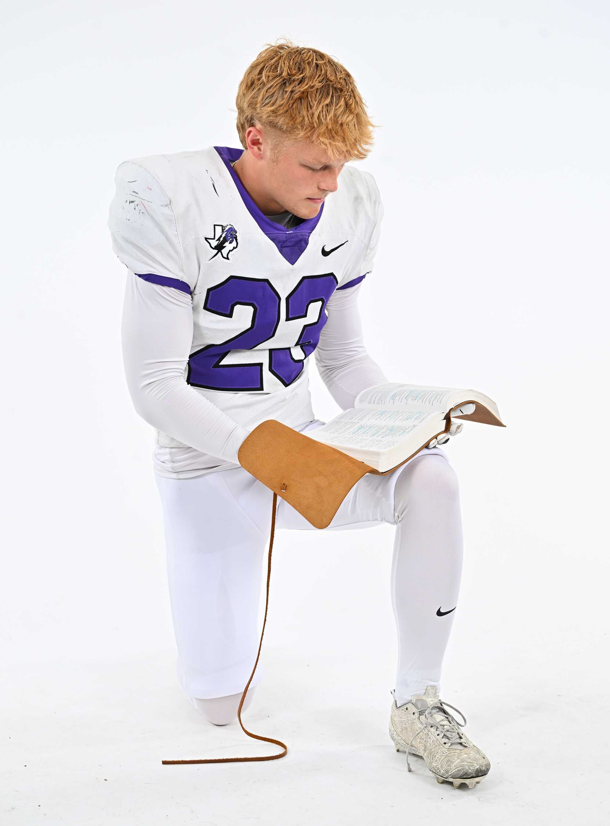 RT Dukes III of Fulshear High competing in the Patriot Game 