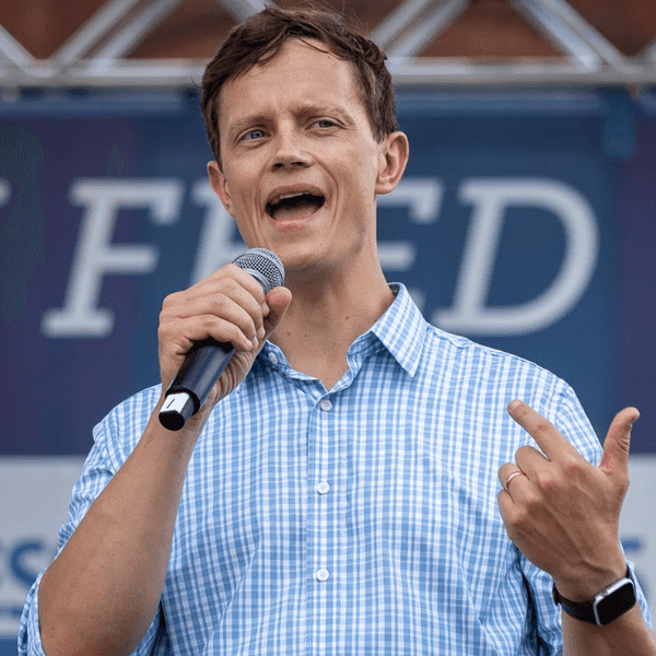 Will Solid Red Iowa Oust Republicans Over Its Carcinogenic Water?