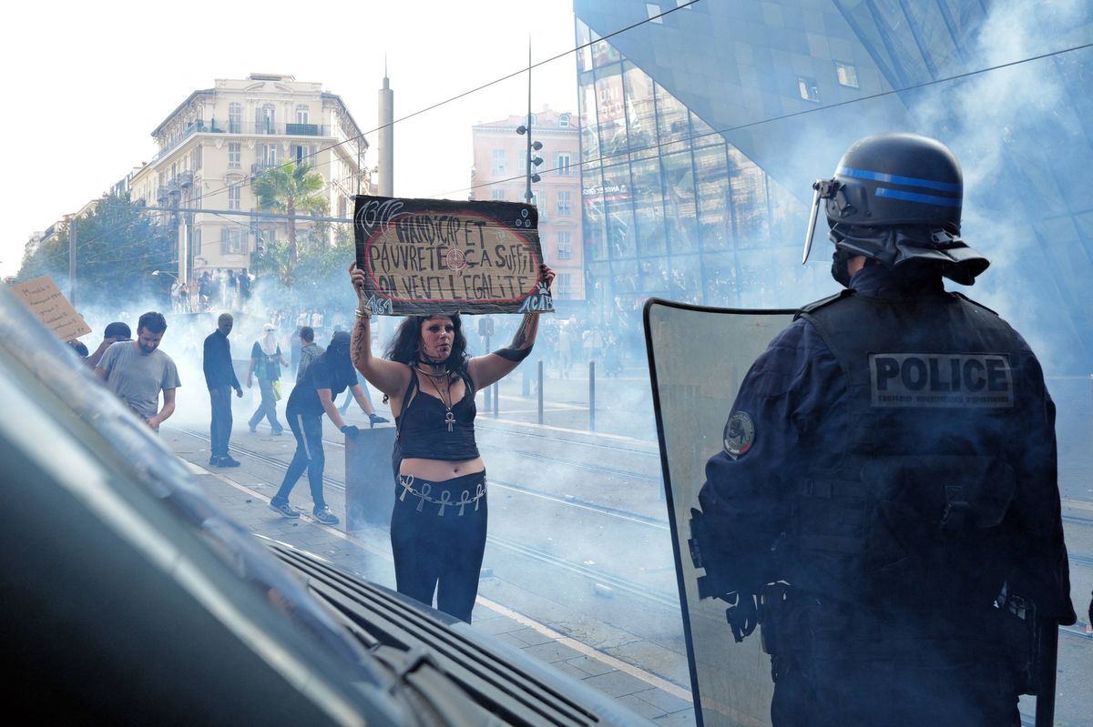 'The Government is Trembling': Protests Erupt in France, Spreading to 140 ...