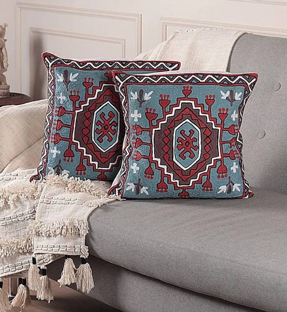 Pillows & Throws