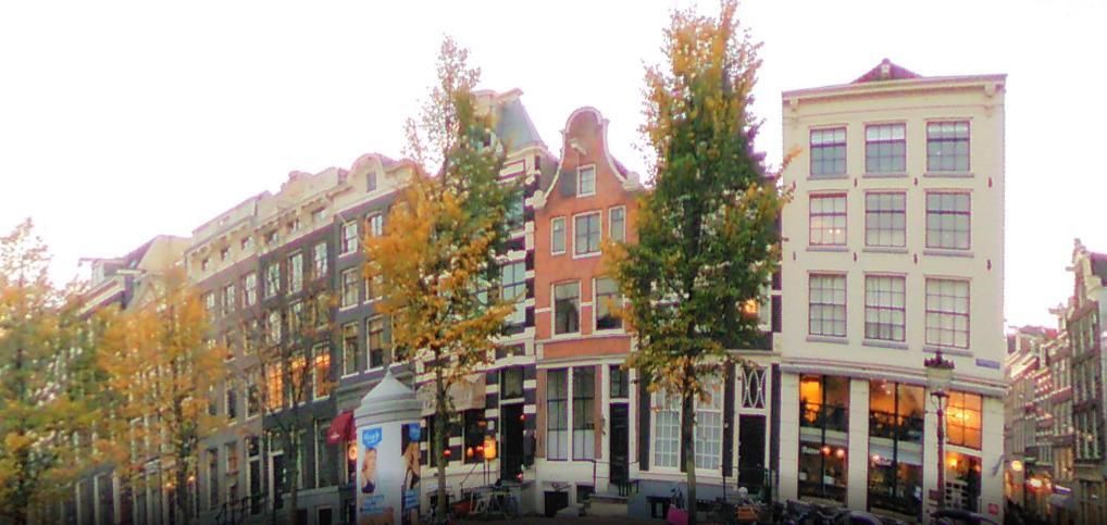 Visit Amsterdam in Virtual Reality