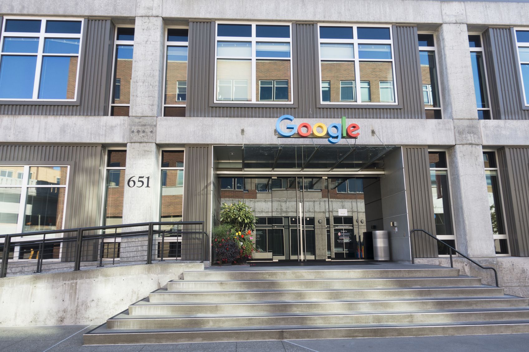 Google Assistant Vs Alexa: Which AI Will Control Your Home?