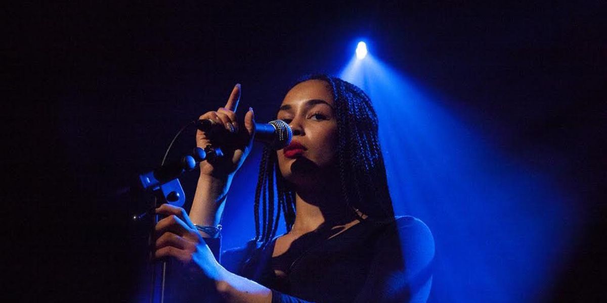 Meet Jorja Smith, the UK Songstress Being Hailed as the Heir to Amy Winehouse's Throne